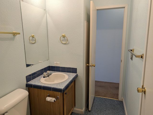 1055 N 5th Street UNIT 110, Jacksonville, OR 97530