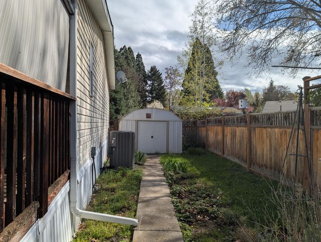 1055 N 5th Street UNIT 110, Jacksonville, OR 97530