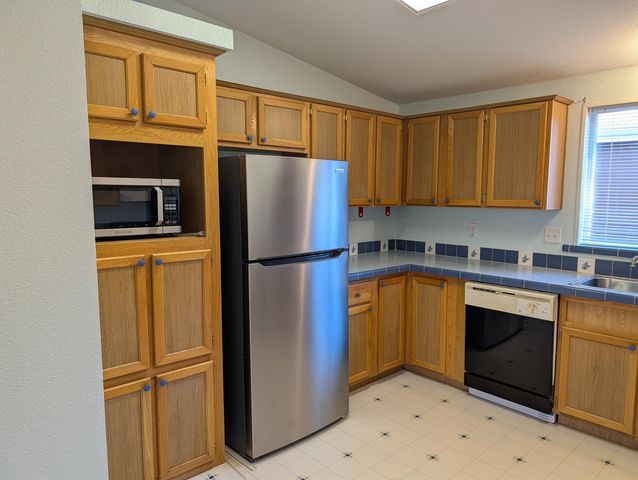 1055 N 5th Street UNIT 110, Jacksonville, OR 97530