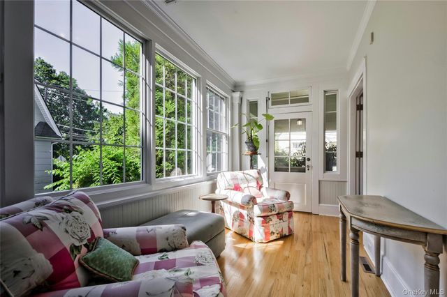 14 Buckingham Place, Manhasset, NY 11030
