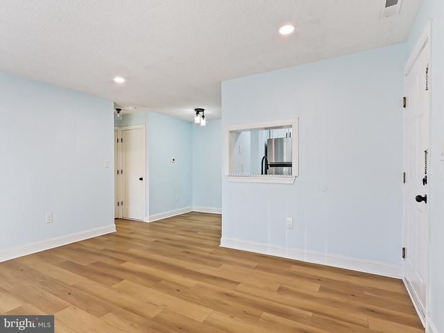 1913 RAVENS CRST, Plainsboro, NJ 08536