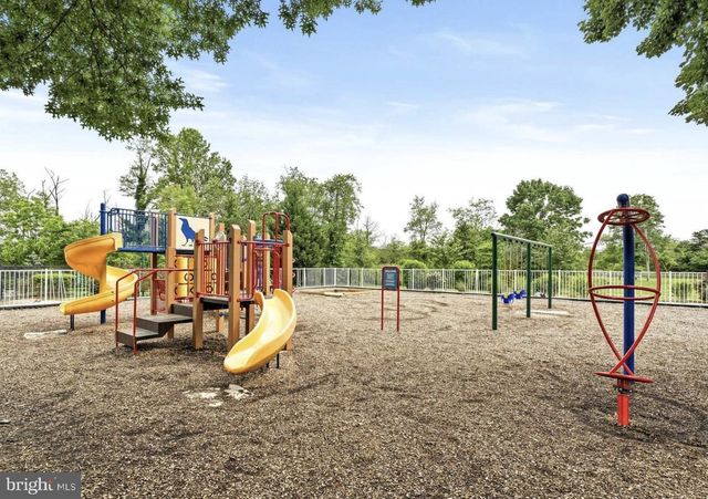 1913 RAVENS CRST, Plainsboro, NJ 08536