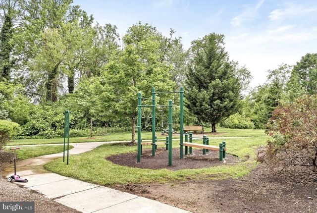 1913 RAVENS CRST, Plainsboro, NJ 08536