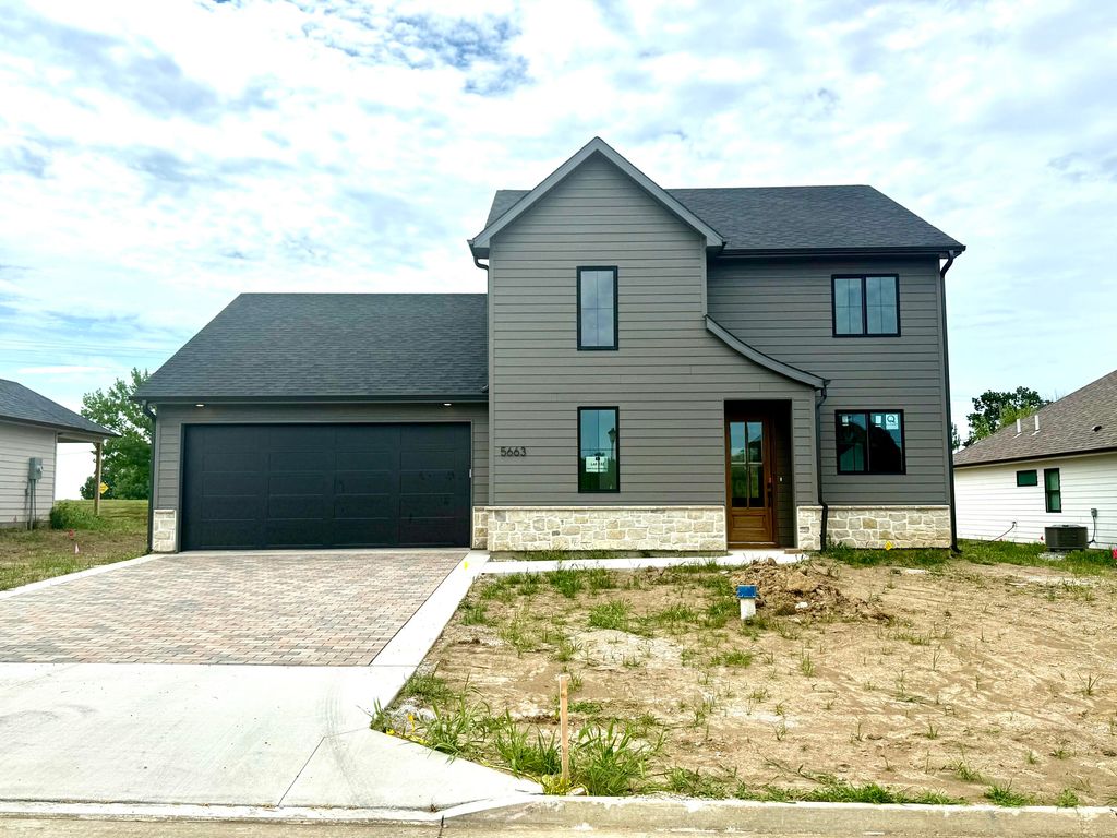 5663 RALPH DOBBS WAY, Columbia, MO 65203