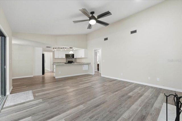 2800 HAMMOCK DRIVE, Plant City, FL 33566