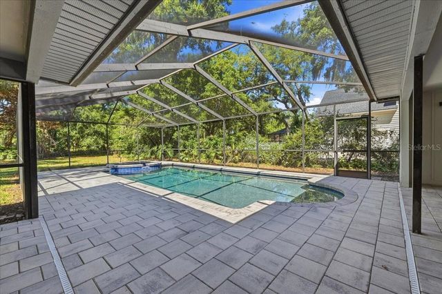 2800 HAMMOCK DRIVE, Plant City, FL 33566