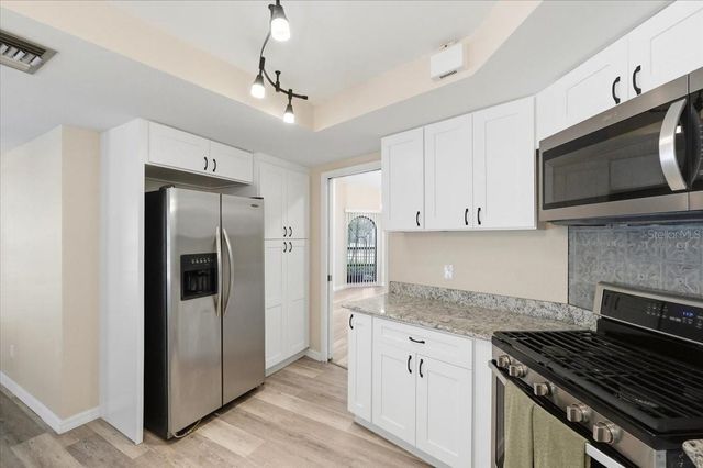 2800 HAMMOCK DRIVE, Plant City, FL 33566