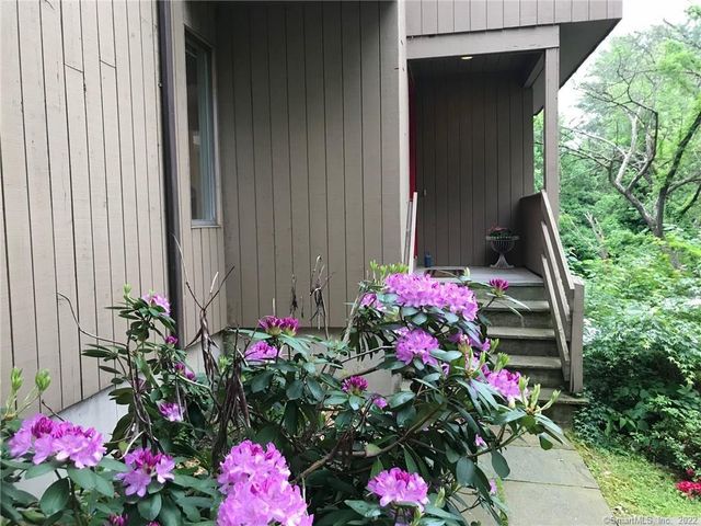 28 Punch Bowl Drive, Westport, CT 06880