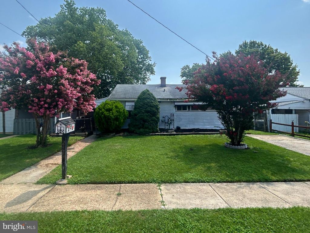 2421 SARATOGA AVE, Baltimore, MD 21227