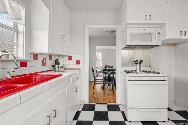 1318 San Francisco, San Antonio, TX 78201