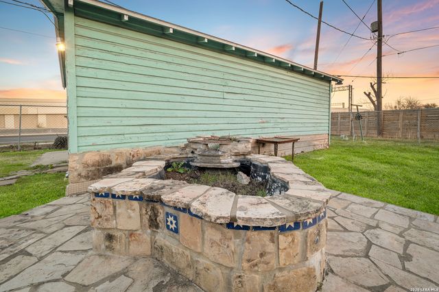 1318 San Francisco, San Antonio, TX 78201