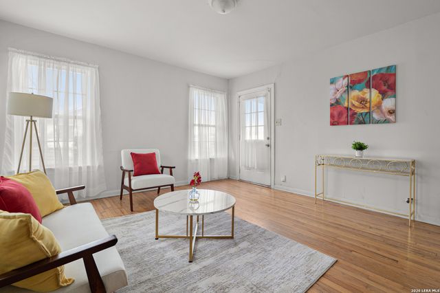 1318 San Francisco, San Antonio, TX 78201