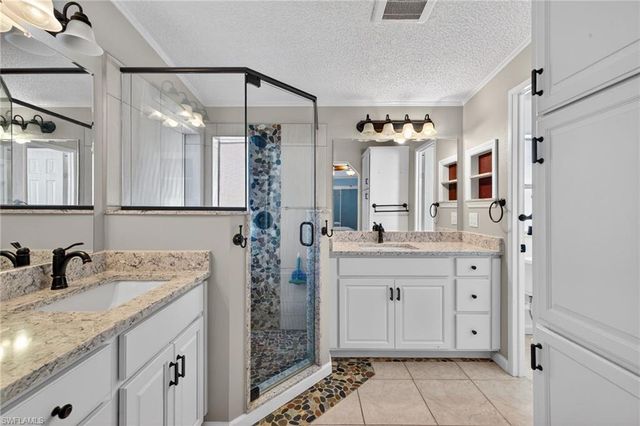 3088 Skipper LN, St. James City, FL 33956