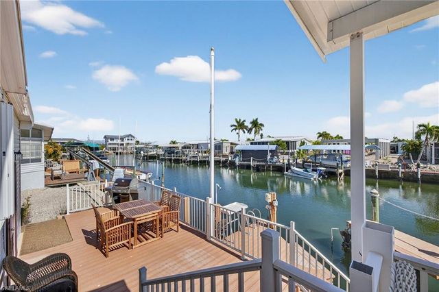 3088 Skipper LN, St. James City, FL 33956