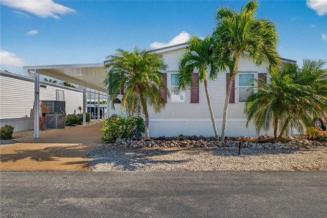 3088 Skipper LN, St. James City, FL 33956