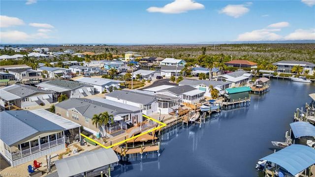 3088 Skipper LN, St. James City, FL 33956