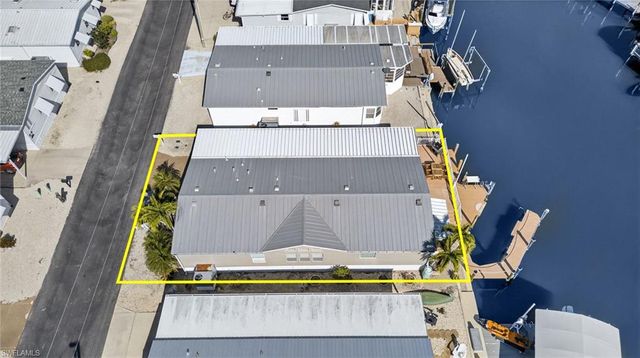 3088 Skipper LN, St. James City, FL 33956