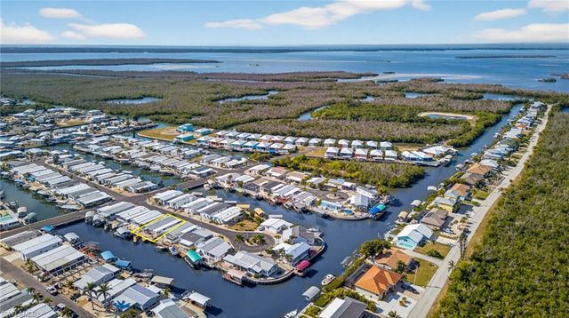 3088 Skipper LN, St. James City, FL 33956