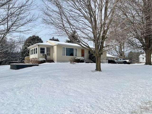 789 Hayford Road, Champlain, NY 12919