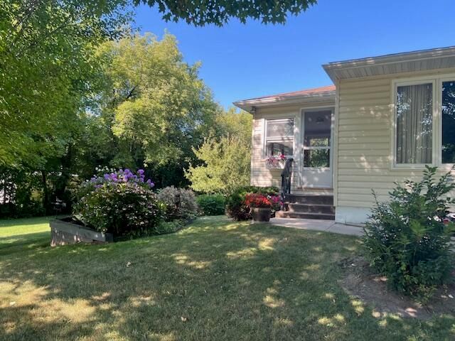 789 Hayford Road, Champlain, NY 12919