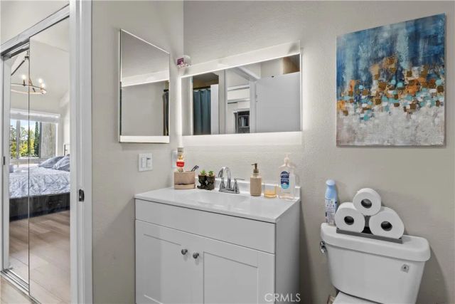 20253 Keswick Street 323, Winnetka, CA 91306