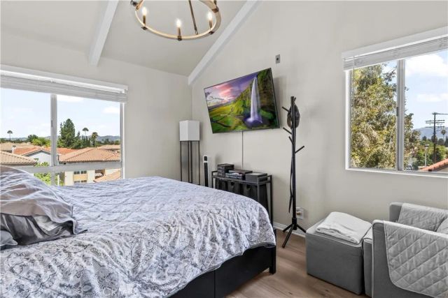 20253 Keswick Street 323, Winnetka, CA 91306