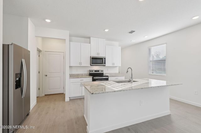 9727 HARPER VILLAGE Circle, Jacksonville, FL 32219