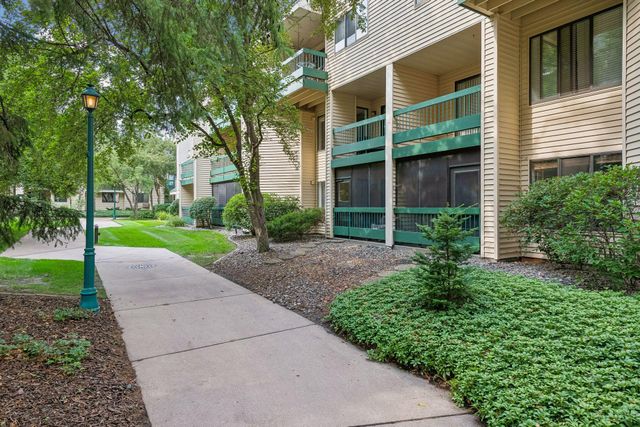 7605 Edinborough Way 6119, Edina, MN 55435
