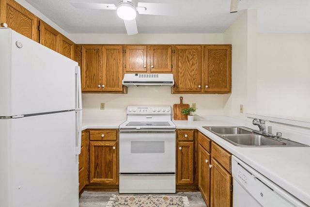 7605 Edinborough Way 6119, Edina, MN 55435
