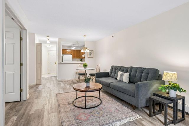 7605 Edinborough Way 6119, Edina, MN 55435