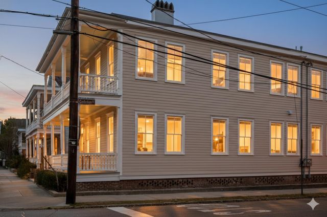 63 Montagu Street, Charleston, SC 29401