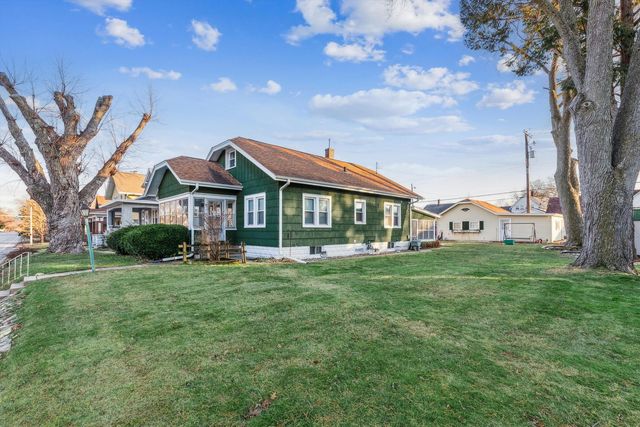 2620 12th Avenue, Moline, IL 61265