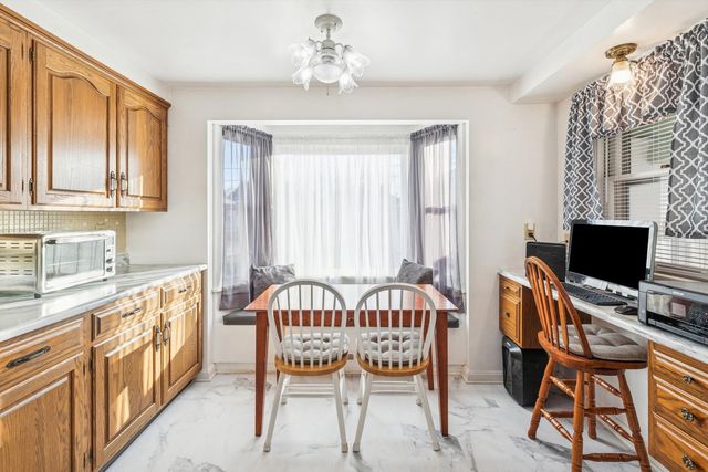 2620 12th Avenue, Moline, IL 61265