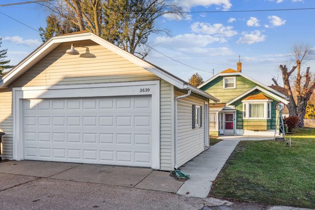 2620 12th Avenue, Moline, IL 61265