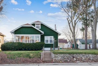 2620 12th Avenue, Moline, IL 61265