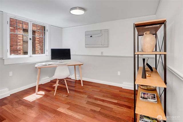 2714 10th Avenue W, Seattle, WA 98119