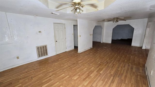 1509 N Avenue S, Freeport, TX 77541