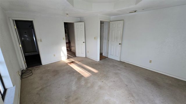 1509 N Avenue S, Freeport, TX 77541