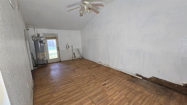 1509 N Avenue S, Freeport, TX 77541