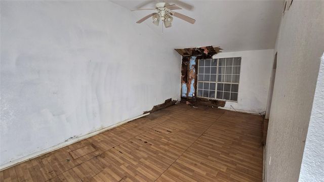 1509 N Avenue S, Freeport, TX 77541