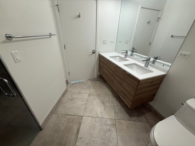 3462 N Lincoln Avenue 404, Chicago, IL 60657