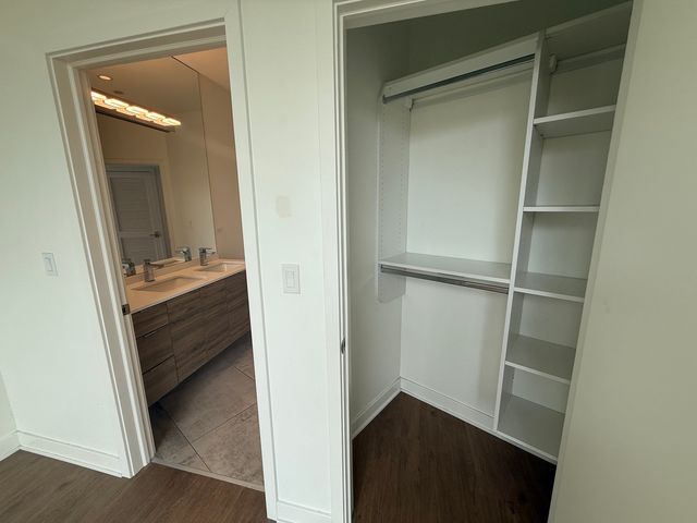 3462 N Lincoln Avenue 404, Chicago, IL 60657