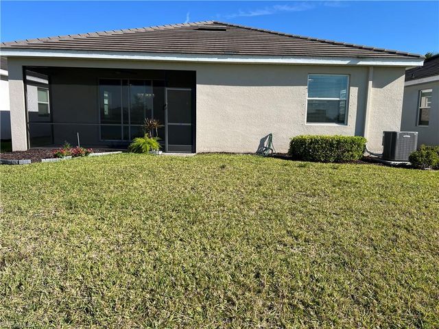 4351 Bluegrass DR, Fort Myers, FL 33916