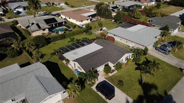 1209 SE 33rd TER, Cape Coral, FL 33904