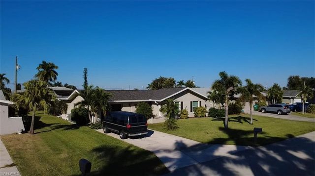 1209 SE 33rd TER, Cape Coral, FL 33904