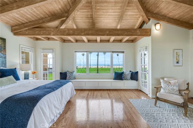920 E Oceanfront, Newport Beach, CA 92661