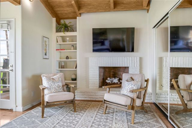 920 E Oceanfront, Newport Beach, CA 92661