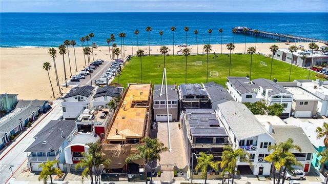 920 E Oceanfront, Newport Beach, CA 92661