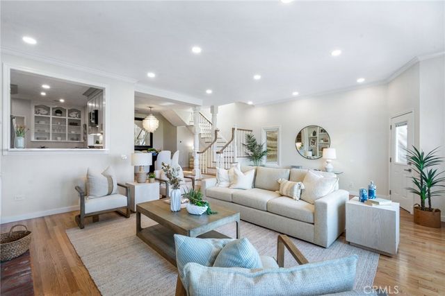 920 E Oceanfront, Newport Beach, CA 92661