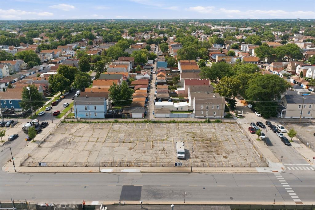 3039-3057 W 51st Street, Chicago, IL 60632 — exterior